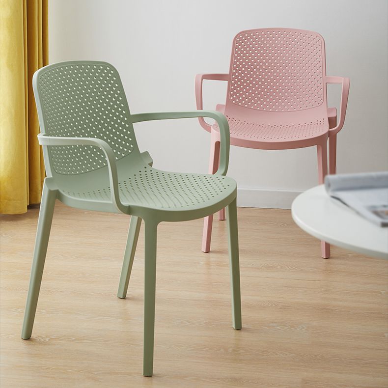 Scandinavian Plastic Dining Arm Chair Solid Back Kitchen Dining Armchair Clearhalo ' kitchen&dining_furn' 'Dining Chairs' 'Dining Tables & Seating' 'dining_chair' 'furn' 'furn_dining_chair' 'Furniture' 'furniture_dining_chair' 'Kitchen & Dining Furniture' 'kitchen' 1200x1200_98954a27-fe2b-462f-8b92-552aa57ee722
