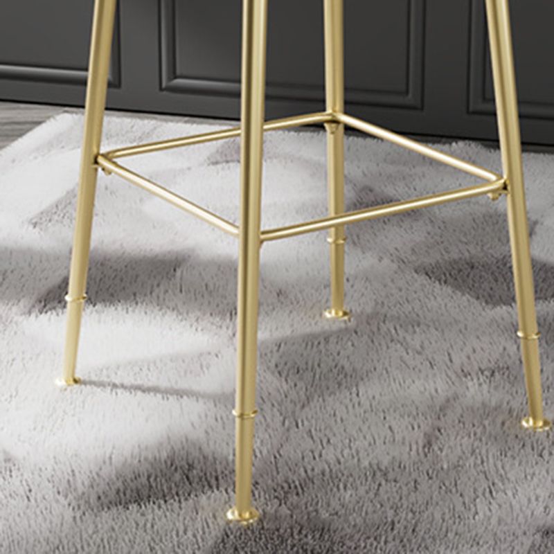 Taburete de tela de taburete de barra de glam metal en acabado mate para interiores