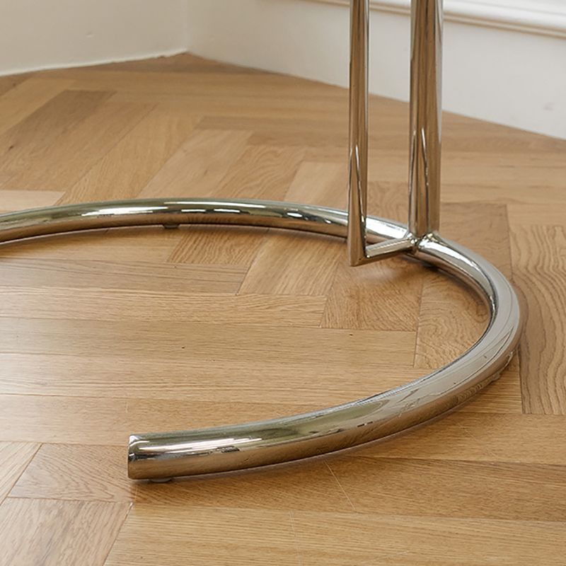 Mesa lateral metálica C de Metálica Tabla de vidrio de vidrio contemporáneo