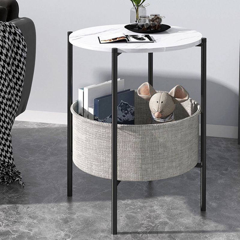 モダンなメタル4脚エンドテーブルストレージ付き丸いトップサイドテーブル