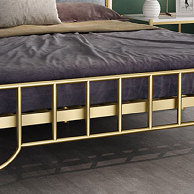 Glam -standaardbed met rechthoekig paneelhoofdeinde en metalen benen bed
