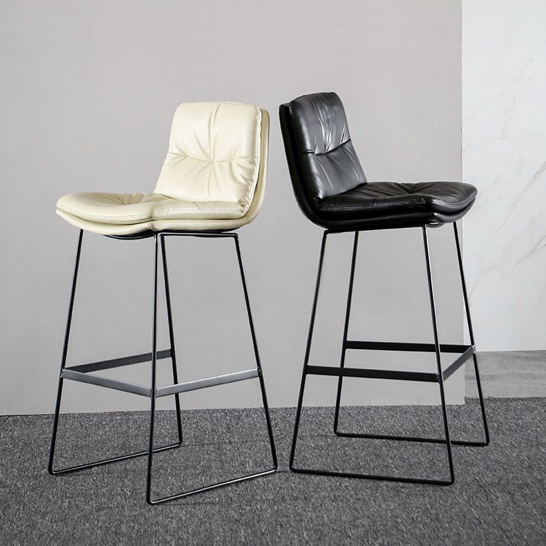 Modern Restaurant Leather Stool Matte Finish Footrest Low Back Barstool Clearhalo 'Bar Furniture' 'Bar Stools' 'bar_stools' 'furn' 'furn_bar_stools' 'Furniture' 'furniture_bar_stools' 'Kitchen & Dining Furniture' 1200x1200_994b641c-41d1-43ff-b837-e200fed8fe2f