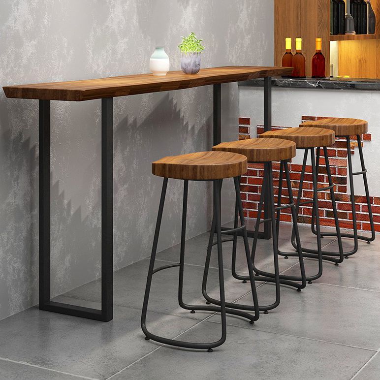 Konturierte Sitzhocker Massivholz -Barhocker mit Metallbasis