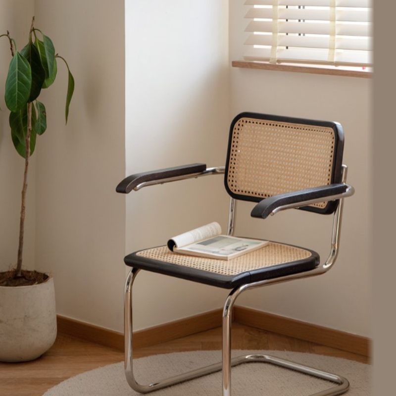 Sedia da pranzo in legno di quercia moderna con cornice in metallo per soggiorno