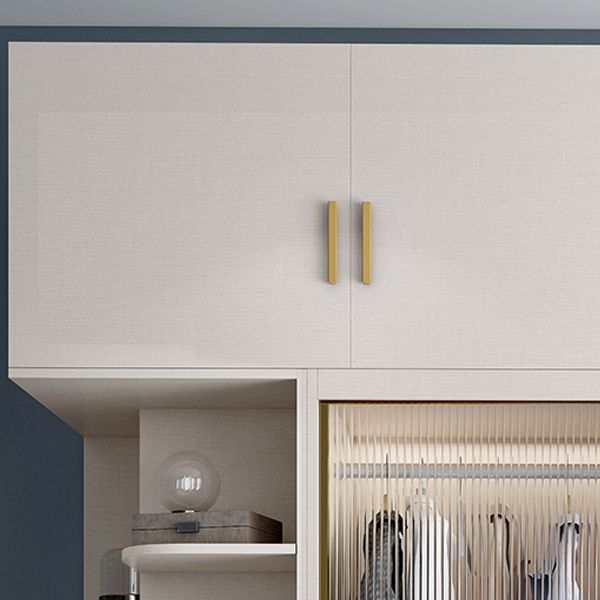 Asta di stoffa del guardaroba in legno di colore bianco incluso l'armadio del guardaroba per la casa