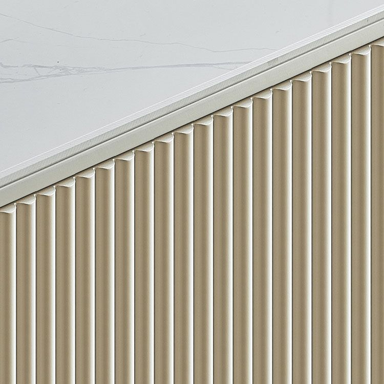 Pieste en bois en pierre et bullette de style glam de style glamour