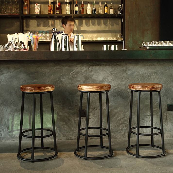 Industrial Solid Wood Bar & Counter Stool Round Cafe Counter Chair in Natural Clearhalo 'Bar Furniture' 'Bar Stools' 'bar_stools' 'furn' 'furn_bar_stools' 'Furniture' 'furniture_bar_stools' 'Kitchen & Dining Furniture' 1200x1200_99e71fbc-8f30-4a43-9778-37a815297612