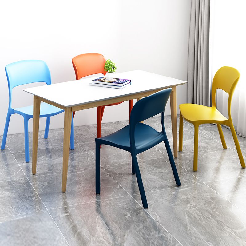 Salle d'étude scandinave chaise de bras ouverte mate