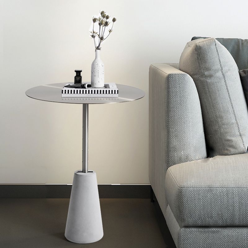 Tavolo da fine della finitura antica piedistallo, tavolo laterale lucido