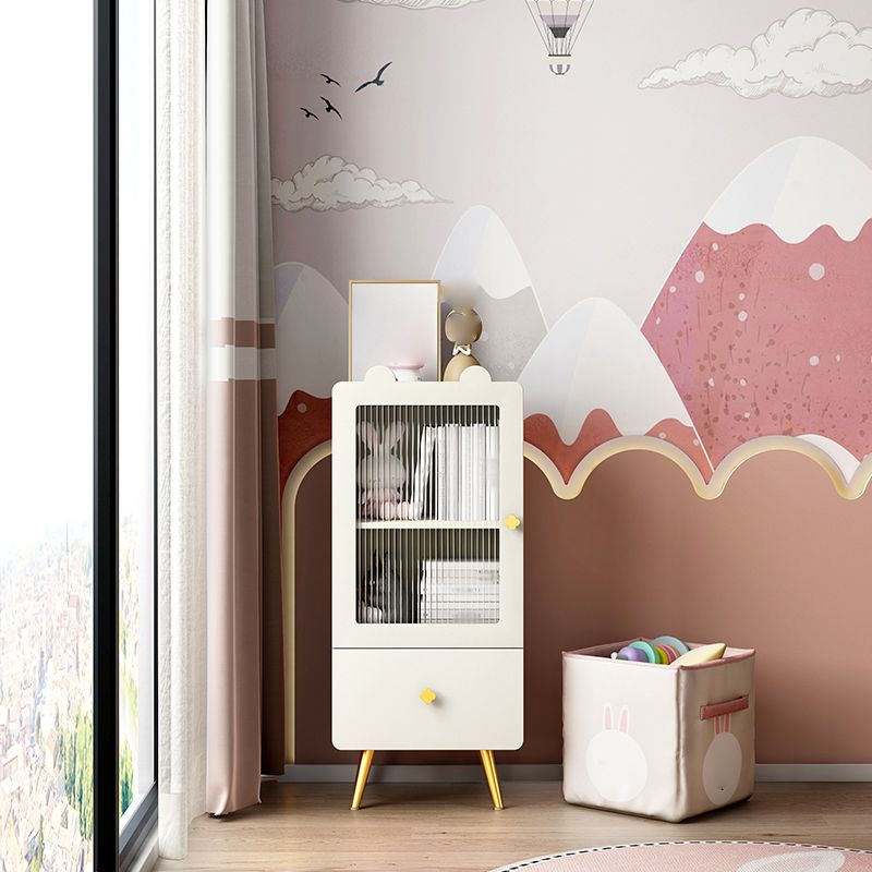 Eigentijdse boekenkast gesloten terug verticale plank boekenkast met ladeopslag