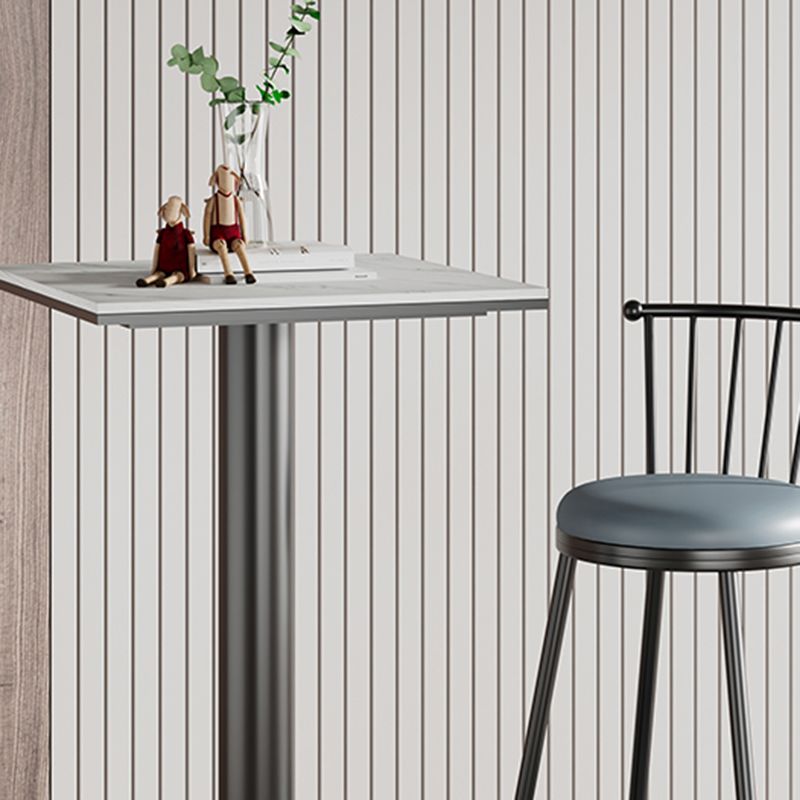 Ensemble de bar PCS 1/2/3/5 moderne avec table de pub carrée et tabourets métalliques pour la maison