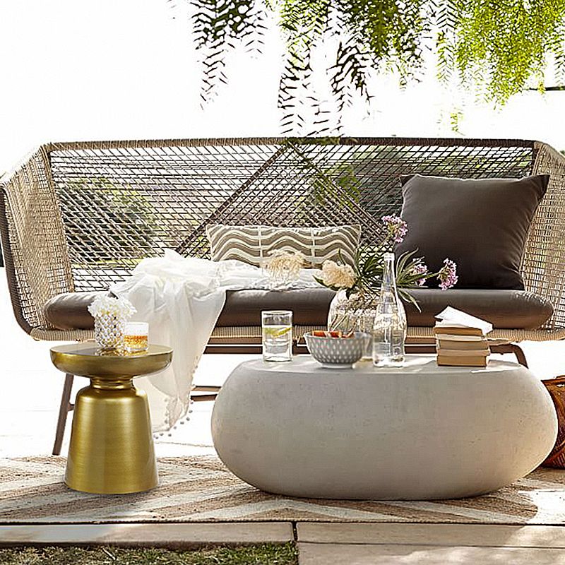 Modern Metal Round Side Table 43/60' Tall Pedestal End Table Clearhalo 'Coffee & Accent Tables' 'End & Side Tables' 'end_side_tables' 'furn' 'furn_end_side_tables' 'Furniture' 'Living Room Furniture' 1200x1200_9bddc49d-a865-445d-8e27-6a3f1f69f8d6