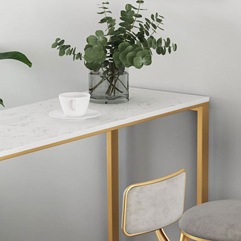 Binnen marmeren cocktailbar tafel eigentijdse opslag pubhoogte eettafel