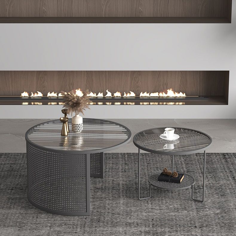 Tavolino contemporaneo nidificazione set con top in vetro rotondo e base di ferro