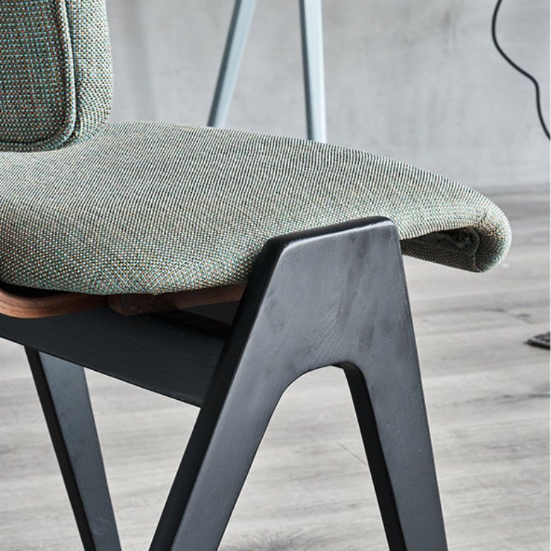 Industrieller Stil armloser Esstuhl Holzbasis offener Esstuhl für Schlafzimmer