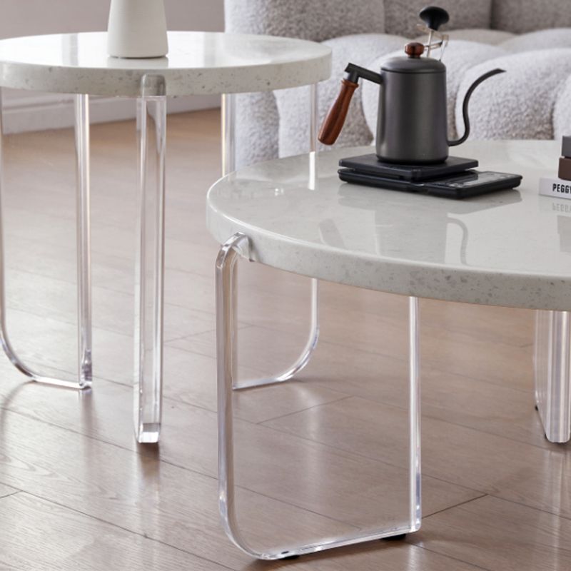 Weißer runder einzelner Couchtisch aus Schiefer, Cocktailtisch mit 3 Beinen