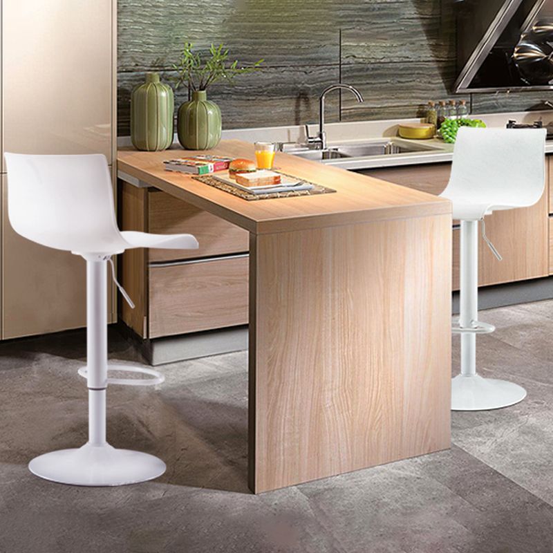Contemporary Swivel Adjustable Bar Stool Indoor Bar Stool with Low Back Clearhalo 'Bar Furniture' 'Bar Stools' 'bar_stools' 'furn' 'furn_bar_stools' 'furniture_bar_stools' 'Kitchen & Dining Furniture' 'kitchen&dining_furn' 'kitchen' 'kitchen_furn' Furniture' 1200x1200_9c8e7148-b9c8-4d8b-8f2d-5f0939bc0b1b