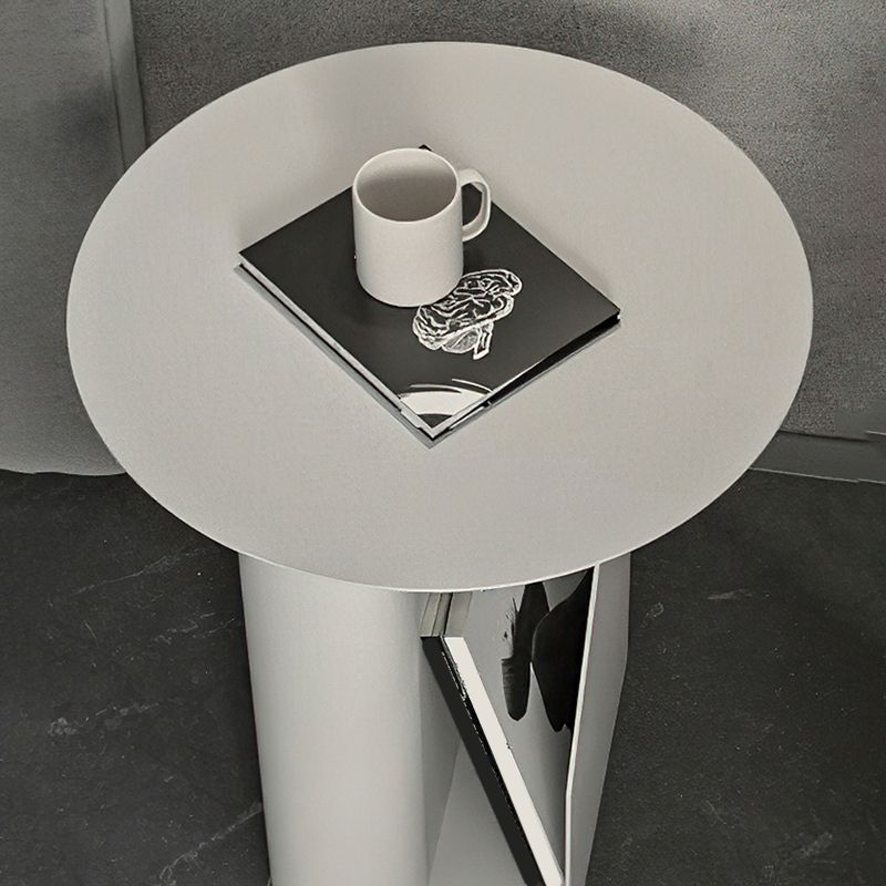 Tavolo di estremità del piedistallo alto 18,5 "TABELLO DI MIDUILO DI MID secolo.