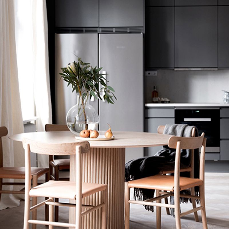 Contemporary Round Dining Table Ash Solid Wood Table with Pedestal Base for Home Kitchen Dinner Clearhalo ' dining_table' 'Dining Tables & Seating' 'Dining Tables' 'furn' 'furn_dining_table' 'Furniture' 'furniture_dining_table' 'Kitchen & Dining Furniture' 'kitchen&dining_furn' 'kitchen' 'kitchen_dining_table' 1200x1200_9caa08b3-d9c0-4eb3-a31f-5526ce80f1e0