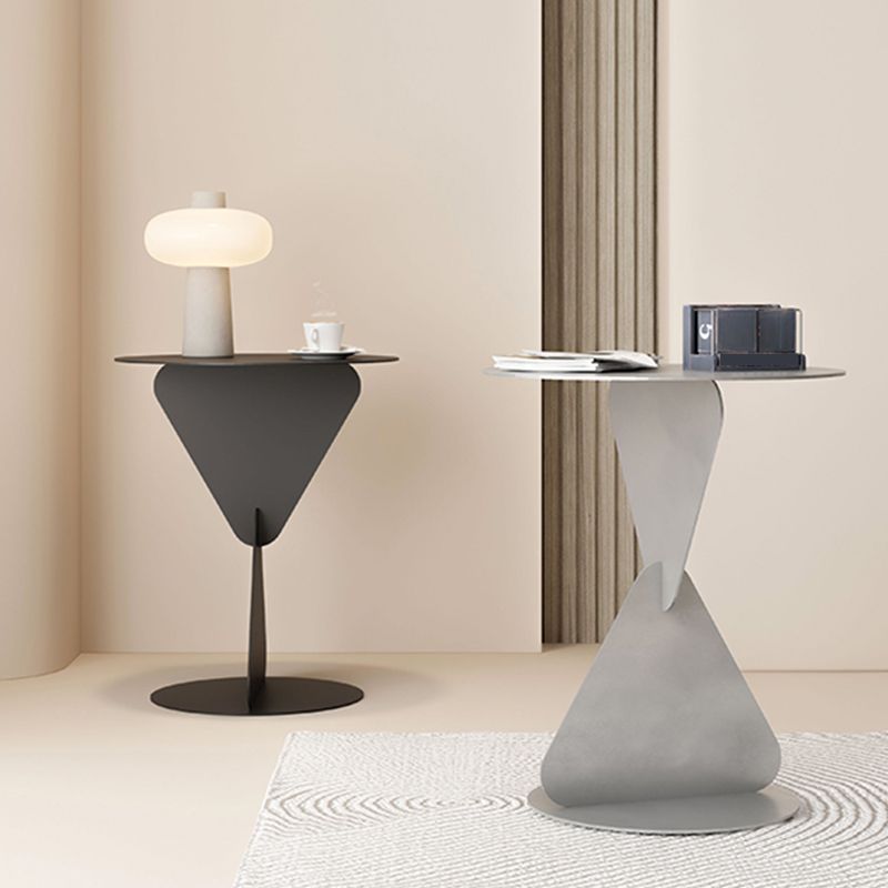 Table d'appoint supérieure rond moderniste table de fin de piédestal en métal pour le salon