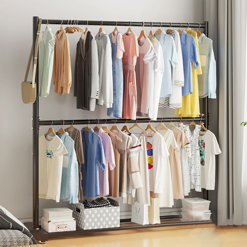 Armadiet in acciaio inossidabile a armadio aperto in stile contemporaneo con asta di abbigliamento