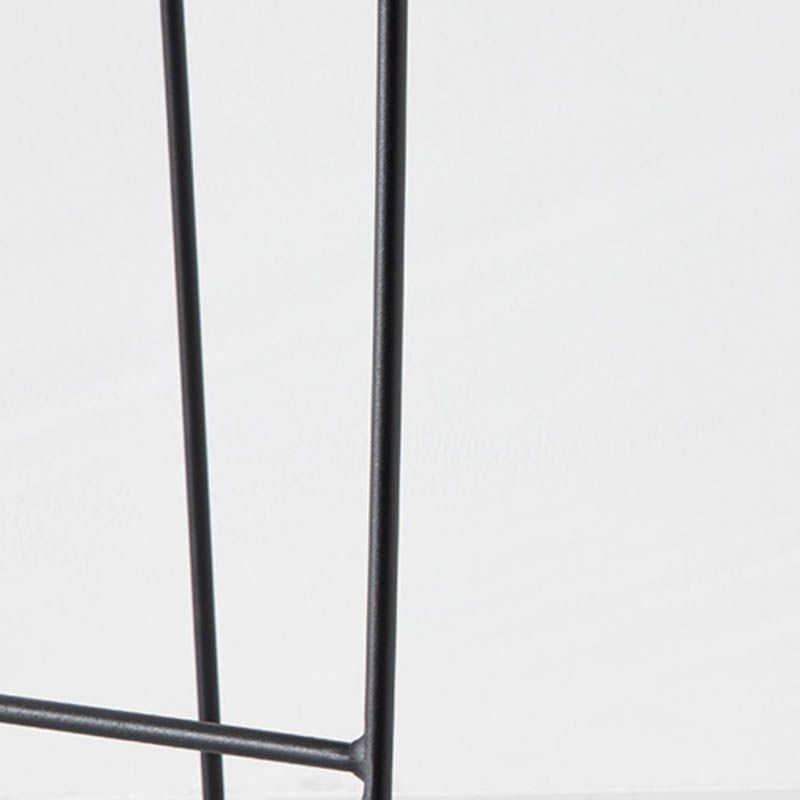 クッションと金属ベースを備えたモダンスタイルのバックレストカウンタースツール