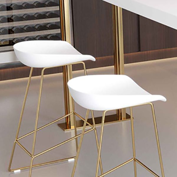 Taburete de bar sin brazos de metal de estilo contemporáneo, taburete de bar de cuero PU para cocina