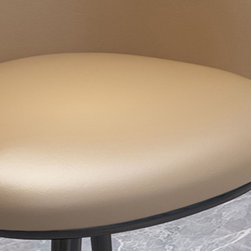 Faux lederen vat accentstoel 20.86 "l x 16.53" w x 29.52 "h stoel met metalen benen