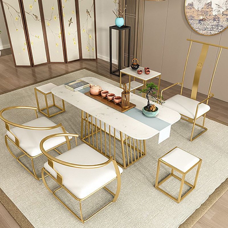 Table en métal et en pierre