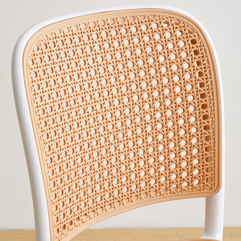 Sgabello da bar in plastica da bar in stile nordico con gambe di plastica per la casa