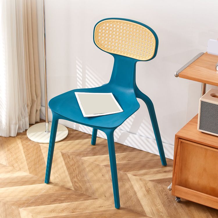 Zeitgenössischer Innenplastikkönig Louis Back Ess -Seitenstuhl