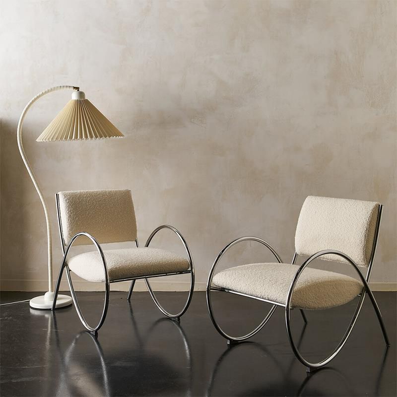 Platta per accento rotondo contemporaneo Platta sedia a braccio posteriore fisso bianco per soggiorno