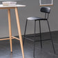 Luxuriöser Rückenlehneschalterhocker mit Metallbasis Plastik -Armless Cafe Bar Stuhl