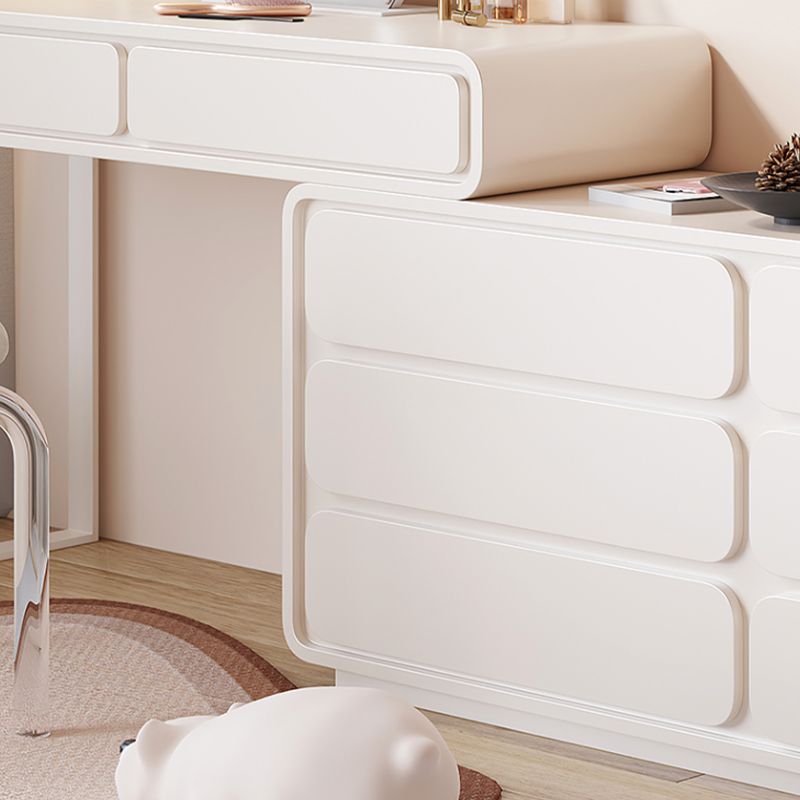 Moderne avec un tiroir en bois à chambre éclairée de maquillage miroir