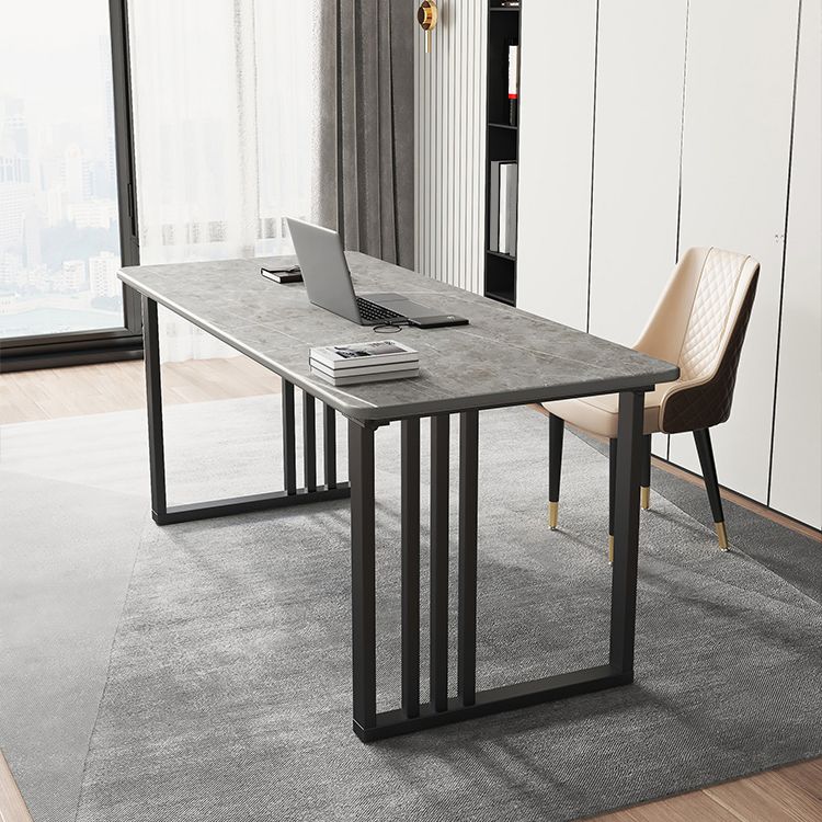 Scrivania rettangolare moderna per ufficio in pietra con base metallica
