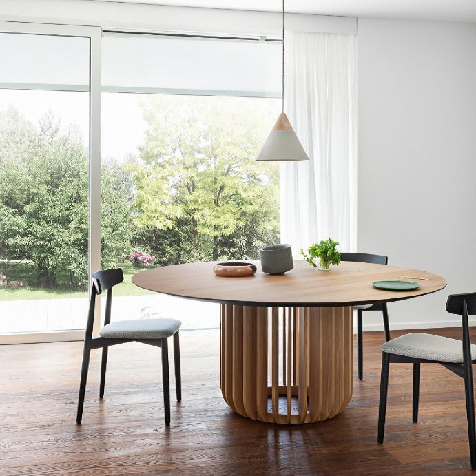 Round Solid Wood Brown Tone Dining Table Simplicity Pedestal Table for Dining Room Clearhalo ' dining_table' 'Dining Tables & Seating' 'Dining Tables' 'furn' 'furn_dining_table' 'Furniture' 'furniture_dining_table' 'Kitchen & Dining Furniture' 'kitchen&dining_furn' 'kitchen' 'kitchen_dining_table' 1200x1200_9f5a3f6f-9c65-4d75-9974-2af229d830f3