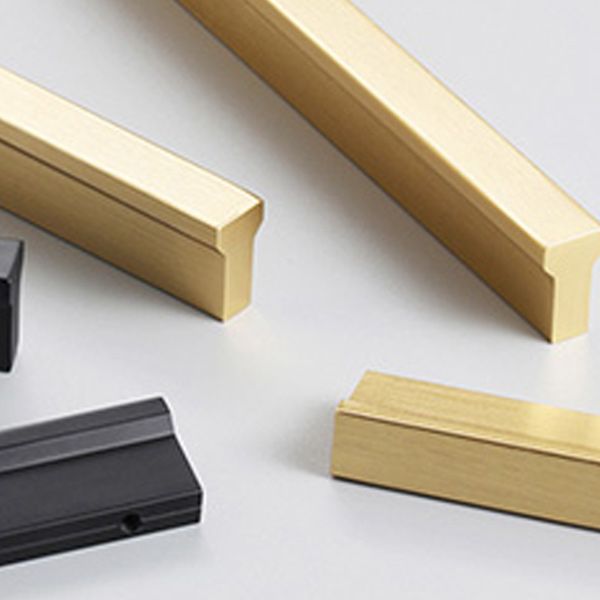 グラムキュリオキャビネットメタルガラスドアリビングルーム用ドア付きビュッフェキャビネット