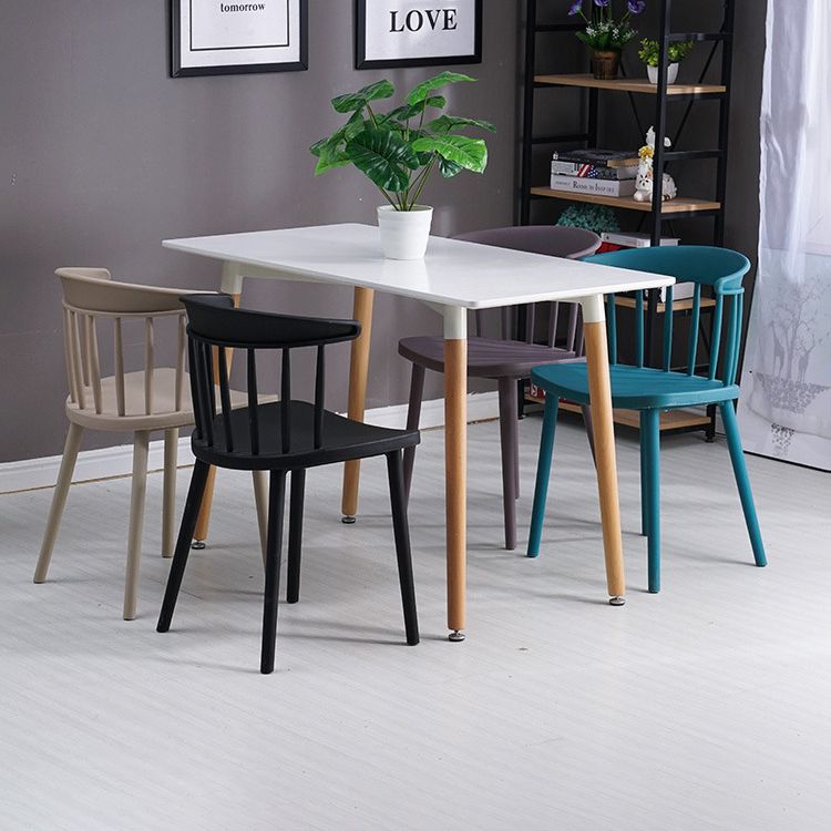 Sillas sin brazo de silla de comedor de estilo contemporáneo con patas de plástico para el hogar