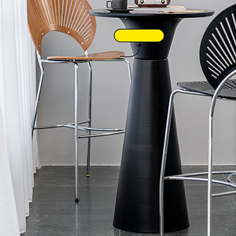 Contemporary Round Bar Height Table Metal Base Bar Table in Black and White Clearhalo 'Bar Furniture' 'Bar Tables' 'bar_tables' 'furn' 'furn_bar_tables' 'Furniture' 'Kitchen & Dining Furniture' 1200x1200_9fbd5b88-a6d2-4bb2-b571-74cf1fad8a7d