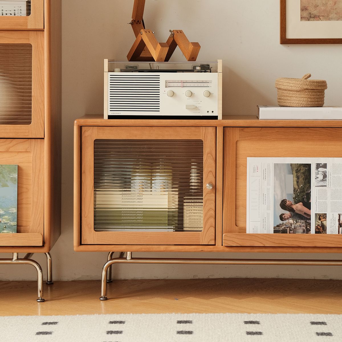 Scandinavian TV Stand Console Wooden TV Media Stand with Doors Clearhalo 'furn' 'furn_tv_stands_entertainment_centers' 'Furniture' 'Living Room Furniture' 'TV Stands & Entertainment Centers' 'TV Stands & Media Storage Furniture' 'tv_stands_entertainment_centers' 1200x1200_a033835d-35d7-4391-a23e-ef6b20904506
