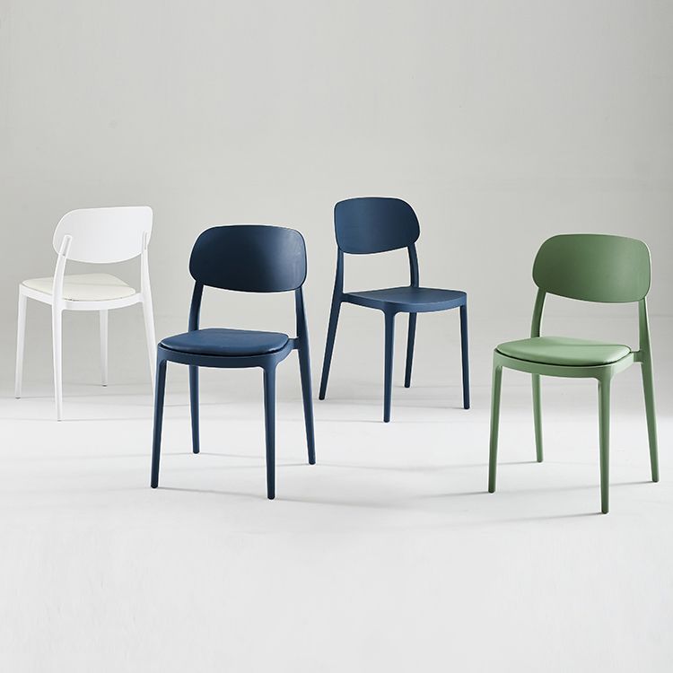 Silla de plástico de silla lateral de apilamiento interior moderno con tapizado