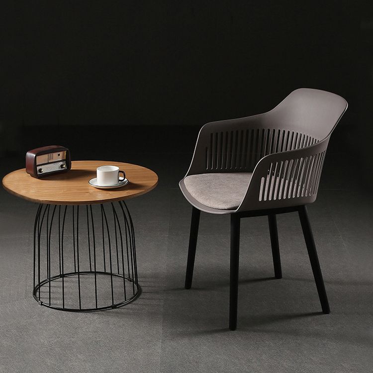 Slat Back Dining Side Chair Industrial Plastic Dining Arm Chair in Black Legs Clearhalo 'Dining Chairs' 'Dining Tables & Seating' 'dining_chair' 'furn' 'furn_dining_chair' 'Furniture' 'Kitchen & Dining Furniture' 1200x1200_a057b225-3fa6-44df-9f4c-1289ac66ae10