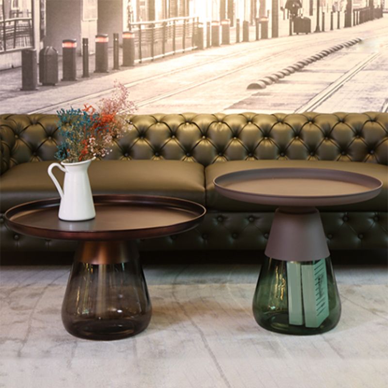 Mid-century Modern Style Round Metal Table with Glass Monopod Base Coffee Table Clearhalo 'Coffee & Accent Tables' 'Coffee Tables' 'coffee_tables' 'furn' 'furn_coffee_tables' 'Furniture' 'Living Room Furniture' 1200x1200_a05f2b30-6a8f-46c8-ba8e-37d204523234