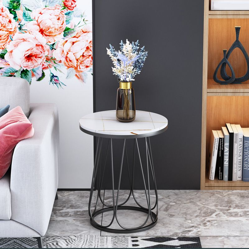 23,6 "großer Metallrahmen Schlittensendtisch zeitgenössischer Beistelltisch für Wohnzimmer