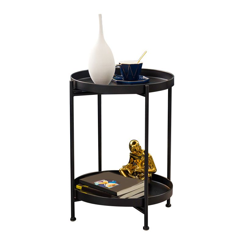 Tavolo laterale superiore del vassoio rotondo della metà del secolo Metal 4 gambe tavolino con scaffale