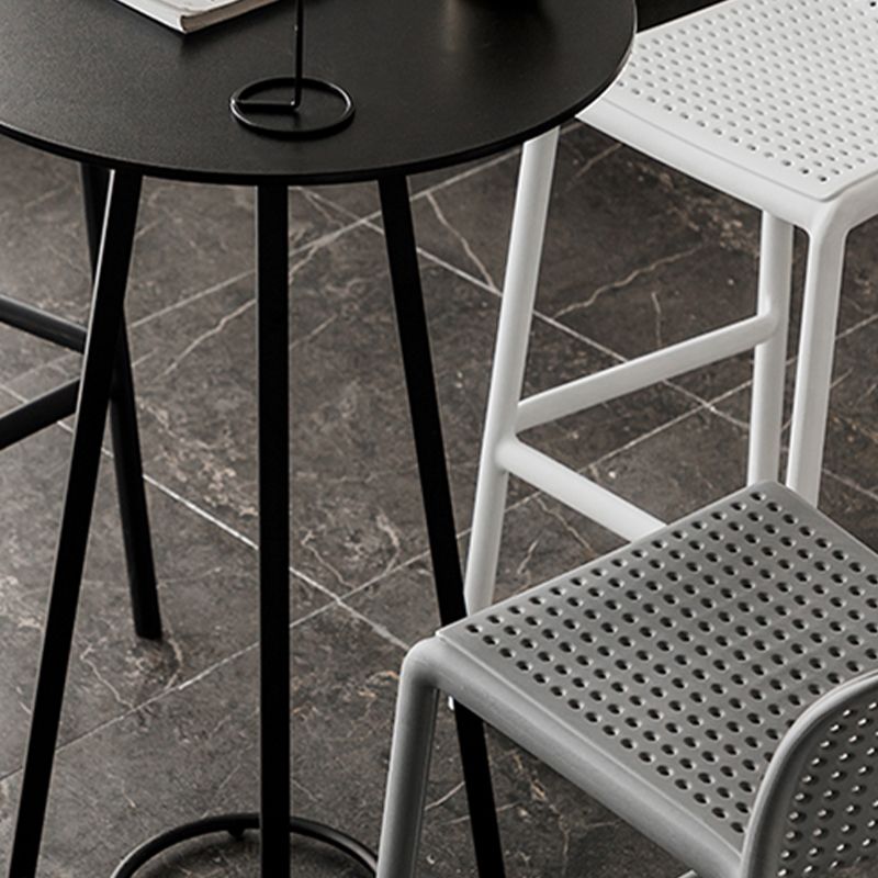 Contemporary Wood Top Round Bar Dining Table with Metal Base Clearhalo 'Bar Furniture' 'Bar Tables' 'bar_tables' 'furn' 'furn_bar_tables' 'Furniture' 'Kitchen & Dining Furniture' 1200x1200_a0b7213b-abe9-4d0f-87b9-dfce09e1c772