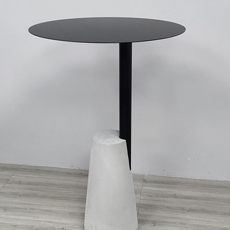 Concrete Side Table Modern Pedestal Round End Table for Living Room Clearhalo 'Coffee & Accent Tables' 'End & Side Tables' 'end_side_tables' 'furn' 'furn_end_side_tables' 'Furniture' 'Living Room Furniture' 1200x1200_a0baf1ce-6cc1-459d-9e78-3ce27a8d01ef