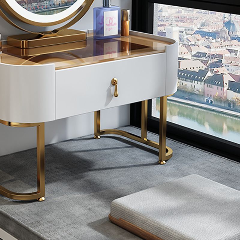 Coiffeur de vanité glamour en verre