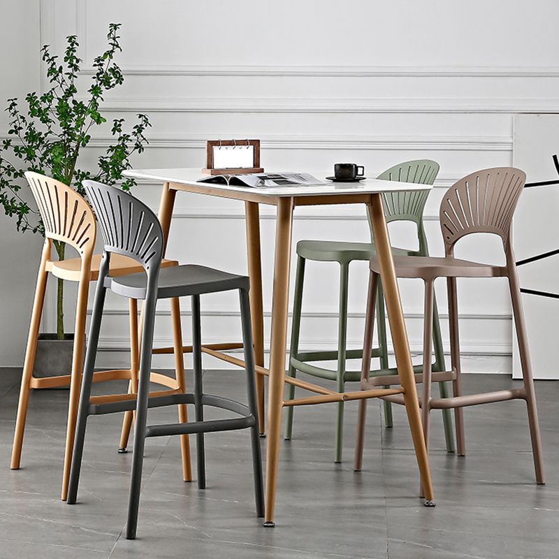 Casa escandinava Heces de espalda baja Matte Barstool de plástico
