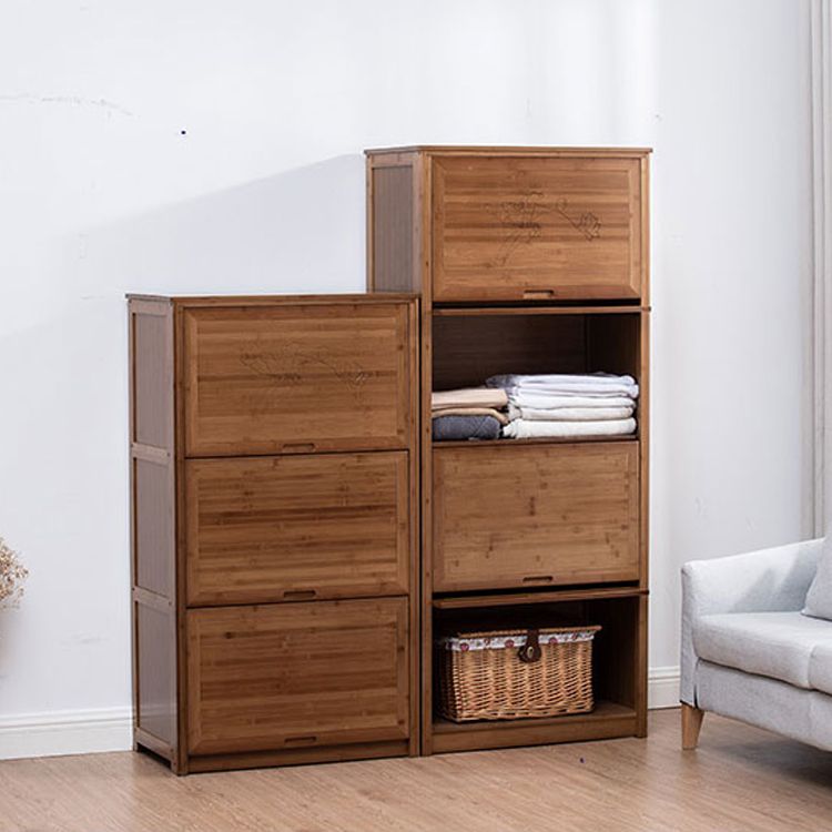 Cabinet d'accent brun moderne du milieu du siècle avec portes en bois massif